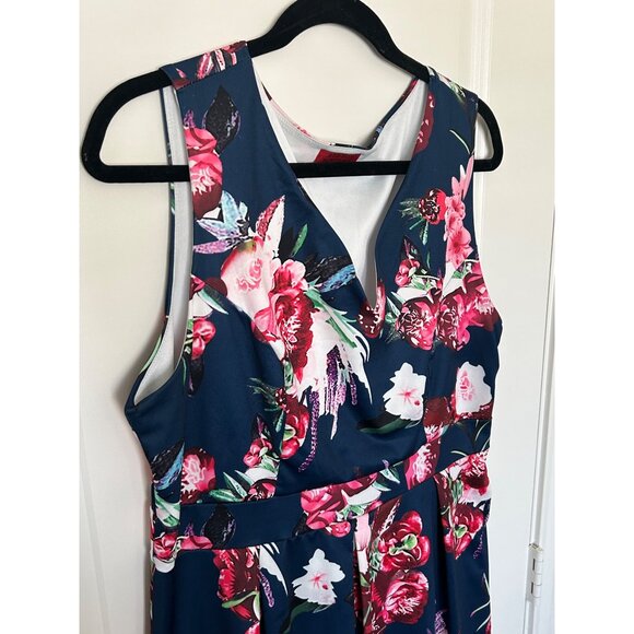 Sleeveless V-neck stretchy hi low floral dress Size 1X - Picture 7 of 11